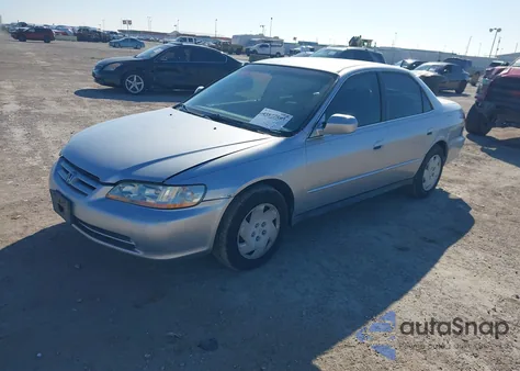 2002 Honda Accord 3.0 Lx из США, поврежденный, VIN 1HGCG16472A048327